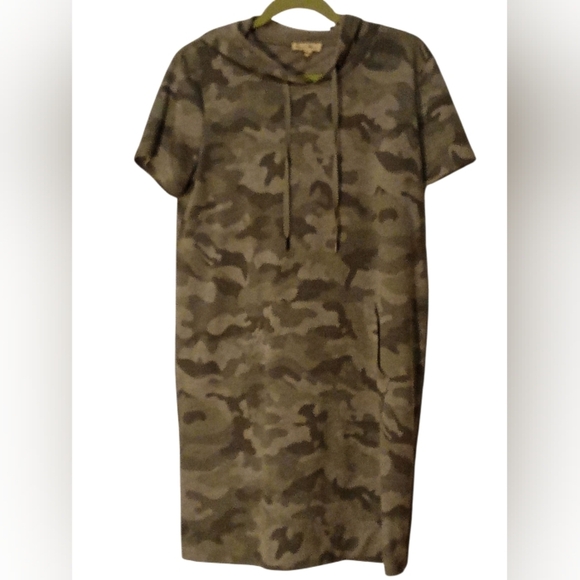 Jane & Delancey - Sweatshirt Dress Grey Camouflage Short Sleeve, Pockets, Size M - Picture 4 of 13